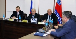 Заседании областной администрации www.magadan.ru