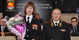 Главный полицейский Колымы вручил сотрудникам ведомственные награды Песс-служба УМВД России по Магаданской области