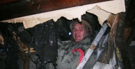 На призовой фотографии &quotОпасная работа&quot запечатлен Николай Климович Пресс-служба ГУ МЧС России по Магаданской области