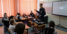 Как правильно наложить шину и спасти утопающего человека рассказали колымские спасатели Пресс-служба ГУ МЧС России по Магаданской области