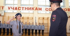 Смотр-конкурс песни и строя среди старшеклассников прошел в магаданской гимназии № 13 Пресс-служба ГУ МЧС России по Магаданской области