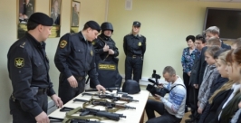 Магаданские школьники побывали в гостях у судебных приставов Пресс-служба УФССП России по Магаданской области