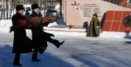 Начало церемонии возложения цветов к "Узлу Памяти" Виталий Моряков, MagadanMedia