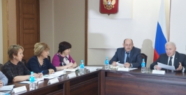 Совещание по авиаперевозкам при губернаторе Владимире Печеном Виталий Моряков MagadanMedia