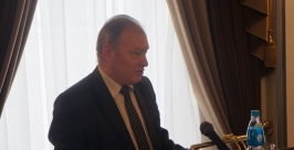 министр ЖКХ и коммунальной энергетики Правительства Магаданской области Василий Рыжков Виталий Моряков MagadanMedia