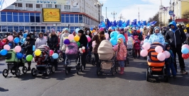 В первомайском шествии приняли участие 15 тысяч колымчан Виталий Моряков, ИА MagadanMedia