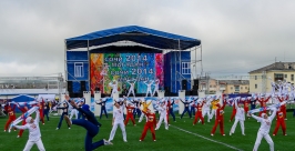Концертная шоу-программа прошла на городском стадионе в Магадане Александр Крылов, ИА MagadanMedia