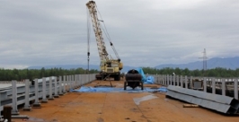 Более сотни размытых участков образовалось на арманской трассе на Колыме из-за паводка Пресс-служба Правительства региона
