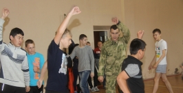 Отдыхающие из санатория &quotМир&quot осваивали приемы самообороны Пресс-служба УМВД России по Магаданской области