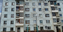 Первопроходцами в капитальном ремонте своего жилья стали жители колымского поселка Дебин Лидия Длинных, отделение по связям с общественностью Фонда капитального ремонта Магаданской области