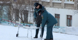 Пиротехническое шоу для юных магаданцев устроили сотрудники МЧС Пресс-служба ГУ МЧС России по Магаданской области