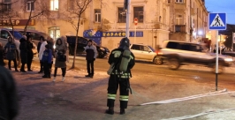 Около 150 человек эвакуировали пожарные из здания Мирового суда в Магадане Пресс-служба ГУ МЧС России по Магаданской области