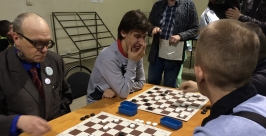 В комплексе &quotМеталлист&quot прошел чемпионат по настольному теннису, шашкам и кольцебросу Елена Кизюн