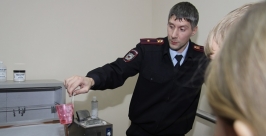 В гостях у криминалистов побывали магаданские студенты  Пресс-служба УМВД России по Магаданской области
