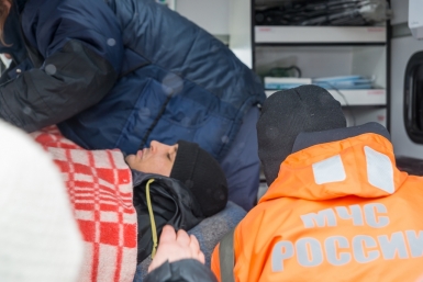 Сейчас трое пострадавших мужчин с ушибами, растяжениями и переохлаждением доставлены в Магадан Александр Крылов, MagadanMedia