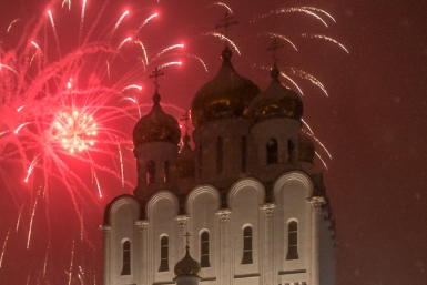 Праздничный салют в честь 9 мая в Магадане Александр Крылов, ИА Magadanmedia