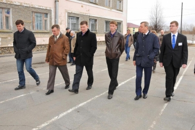 Выездное совещание на объекте провел мэр Магадана Сергей Абрамов Пресс-служба мэрии Магадана