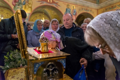 Более тысячи магаданцев пришли приложиться к мощам святителя Иннокентия Александр Крылов, ИА Magadanmedia