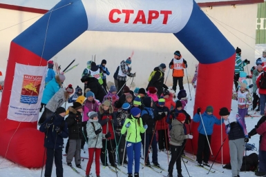 Более 300 колымских спортсменов приняли участие в &quotНовогодней лыжне&quot  Пресс-служба мэрии Магадана