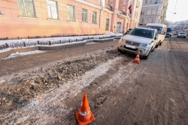 Трех магаданцев оштрафовали за парковку на газонах и тротуарах Балашов Антон, PrimaMedia