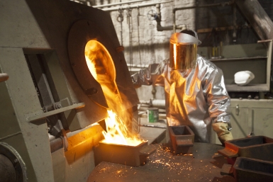 Выплавка сплава Доре на Кубакинской ЗИФ Polymetal International plc