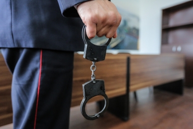 За избиение полицейского магаданец может оказаться за решеткой Балашов Антон, PrimaMedia