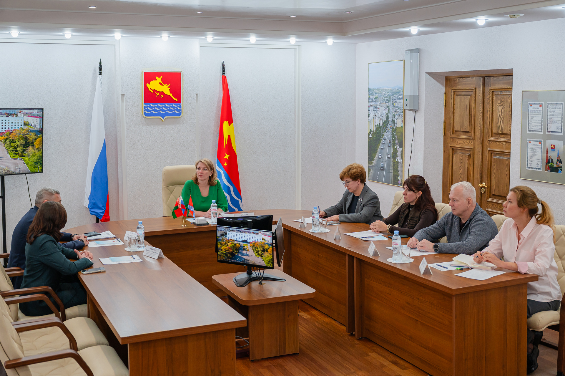 В Магадане обсуждают стратегические вопросы водоотведения, продовольствия и недр Источник