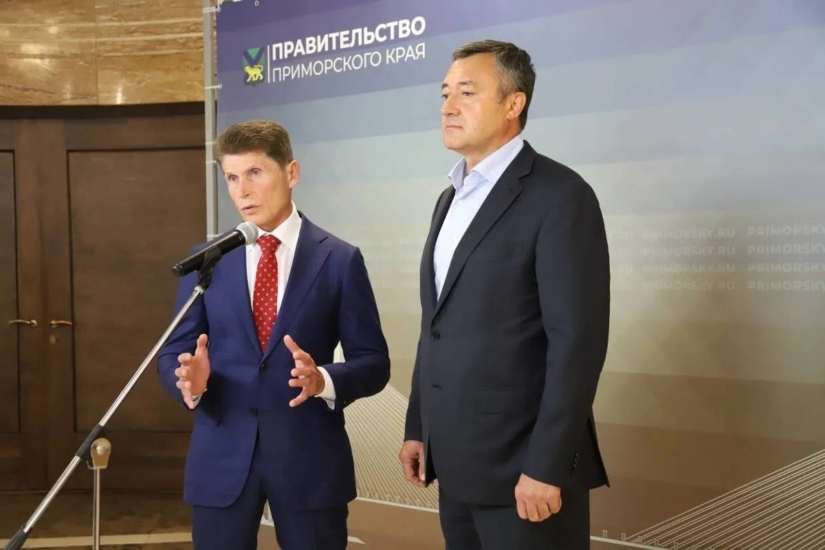 Олег Кожемяко и Виктор Пинский правительство Приморского края